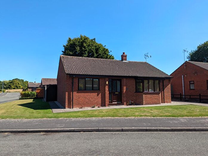 2 Bedroom Detached Bungalow For Sale In Meadow Drive, Binbrook, LN8