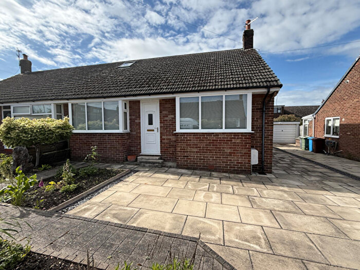 3 Bedroom Semi-Detached Bungalow For Sale In Tarnbrick Avenue, Freckleton, PR4