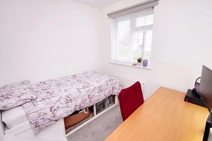 3 Bedroom Semi-Detached House For Sale In East Side, HP13