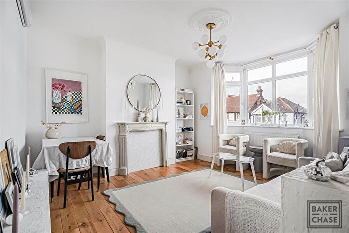 1 Bedroom Flat For Sale In Southbury Road, Enfield, EN1
