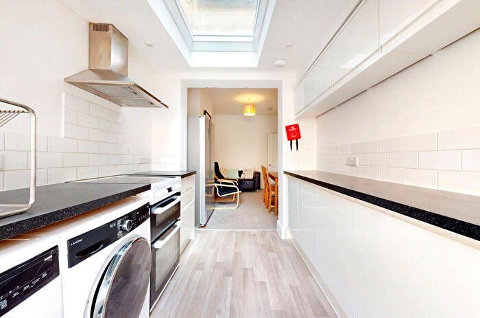 5 Bedroom House To Rent In Cork Street, BA1