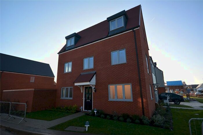 3 Bedroom Semi-Detached House To Rent In Harold Teager Crescent, Chelmsford, CM1