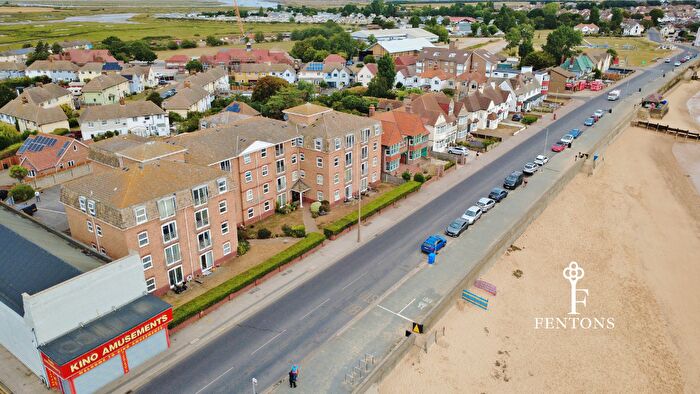 2 Bedroom Flat For Sale In Princes Esplanade, Walton-On-The-Naze, CO14