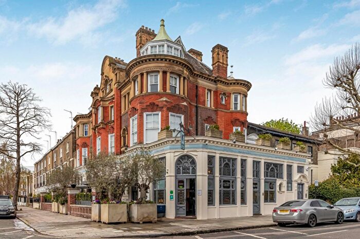 3 Bedroom Flat To Rent In St Johns Wood, London, NW8