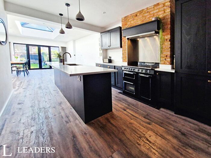 4 Bedroom Semi-Detached House To Rent In Richmond Avenue, Shoeburyness, SS3