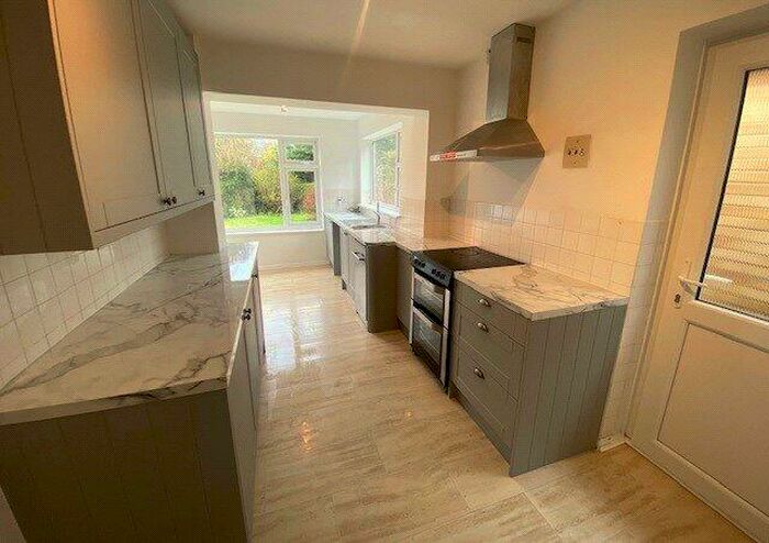 2 Bedroom Bungalow To Rent In Gorse Way, Hartley, Longfield, Kent, DA3