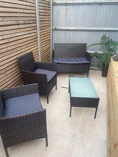 2 Bedroom Property To Rent In Chipstead Valley Road, Coulsdon, CR5