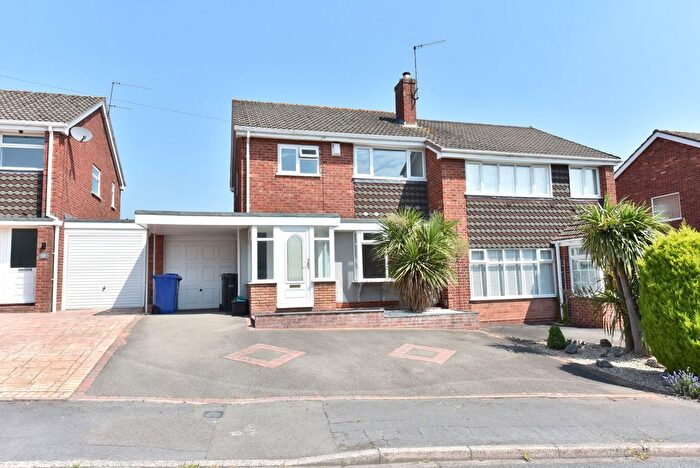 3 Bedroom Semi-Detached House For Sale In Wordsley, Mellowdew Road, DY8