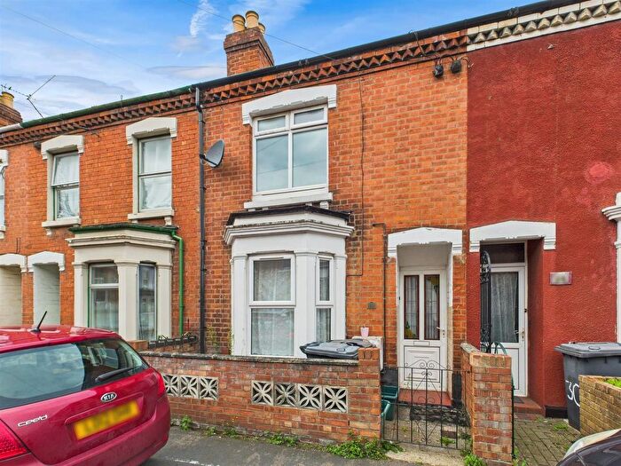 2 Bedroom Terraced House For Sale In Clement Street, Gloucester, GL1