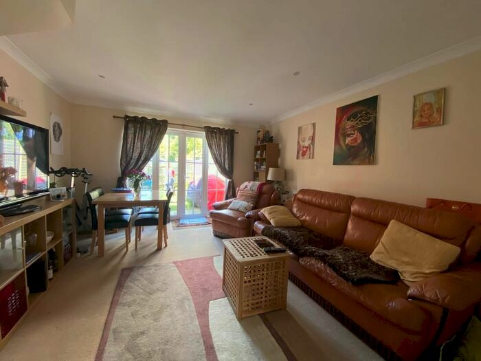 2 Bedroom Terraced House To Rent In Tiverton Way, Mill Hill, NW7