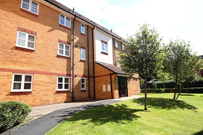 2 Bedroom Flat To Rent In Lentworth Court, Aigburth, Liverpool, L17