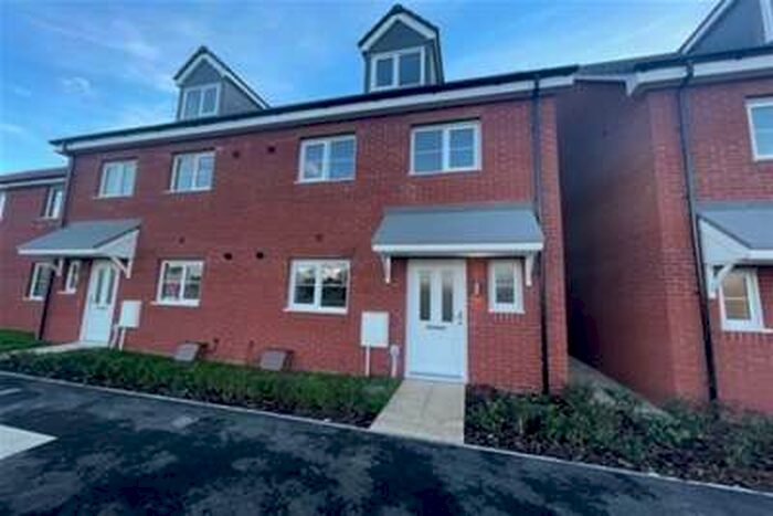 4 Bedroom House To Rent In Rudloe Drive, Kingsway, GL2