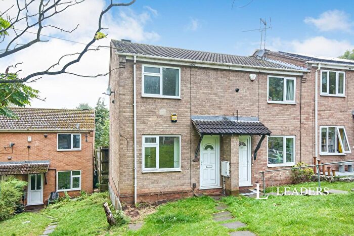 2 Bedroom End Of Terrace House To Rent In Landmere Gardens, NG3