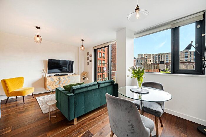 2 Bedroom Duplex For Sale In Great Ancoats Street, Manchetser, M4