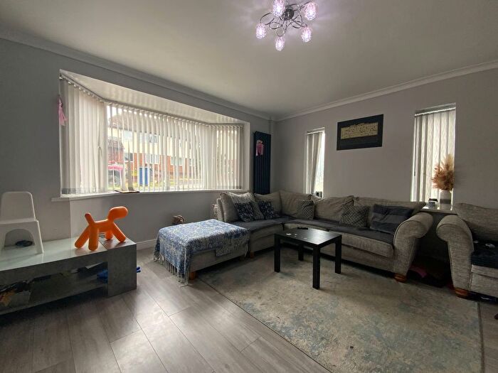 4 Bedroom Semi-Detached House To Rent In Highwood Crescent, High Wycombe, HP12