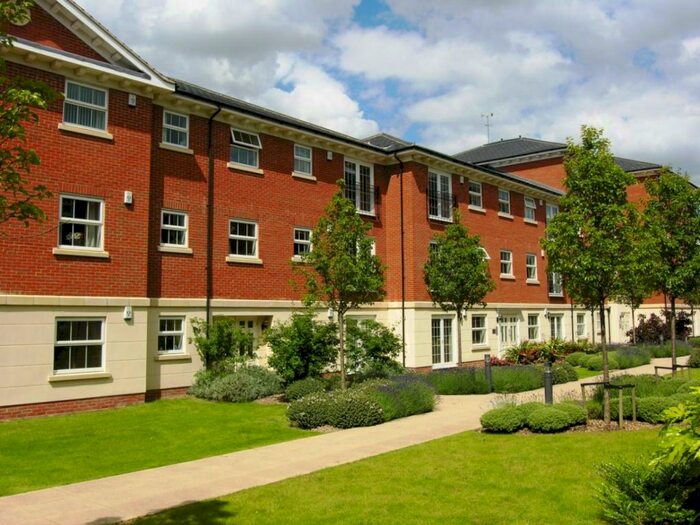 2 Bedroom Flat To Rent In Jago Court, Newbury, RG14
