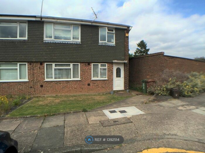 2 Bedroom Maisonette To Rent In Gresswell Close, Sidcup, DA14