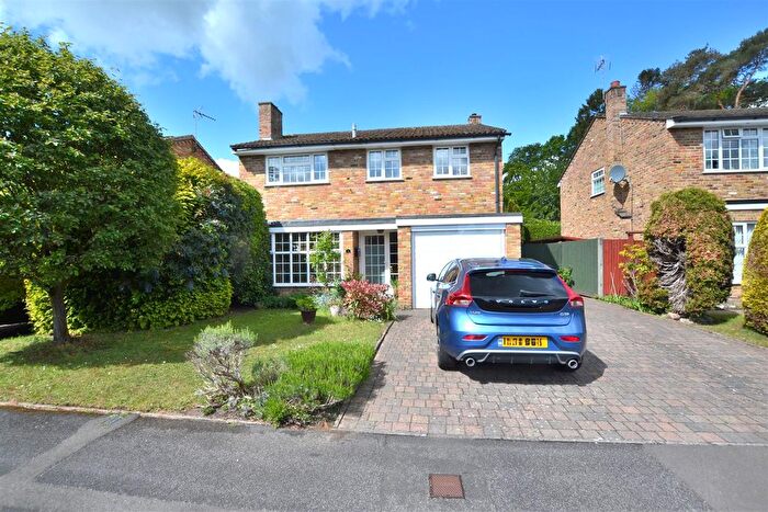 4 Bedroom Detached House For Sale In Woodleigh, Fleet, GU51