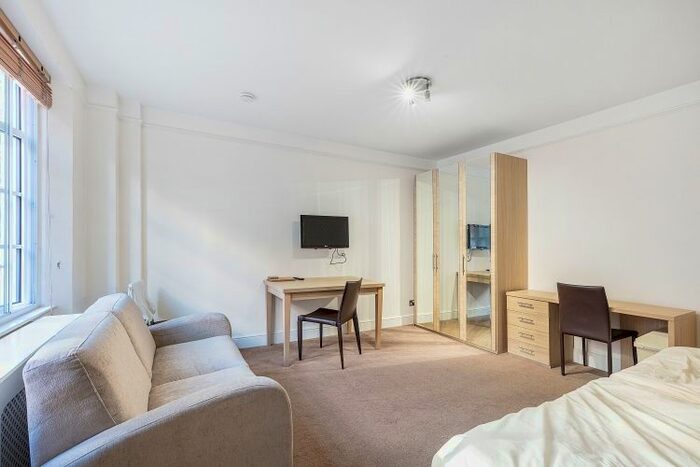 Studio To Rent In Upper Woburn Place, London, WC1H