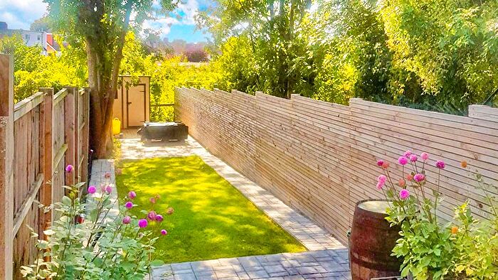 2 Bedroom Maisonette To Rent In Birkbeck Avenue, Greenford, UB6