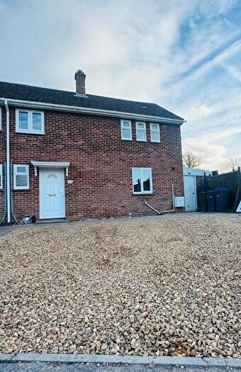 3 Bedroom End Of Terrace House To Rent In Beaulieu Road, Amesbury, SP4