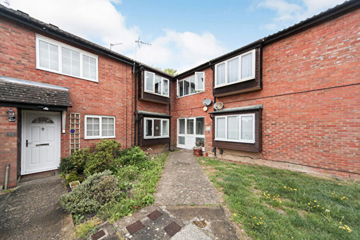 Studio To Rent In Conway Close, Houghton Regis, Dunstable, LU5