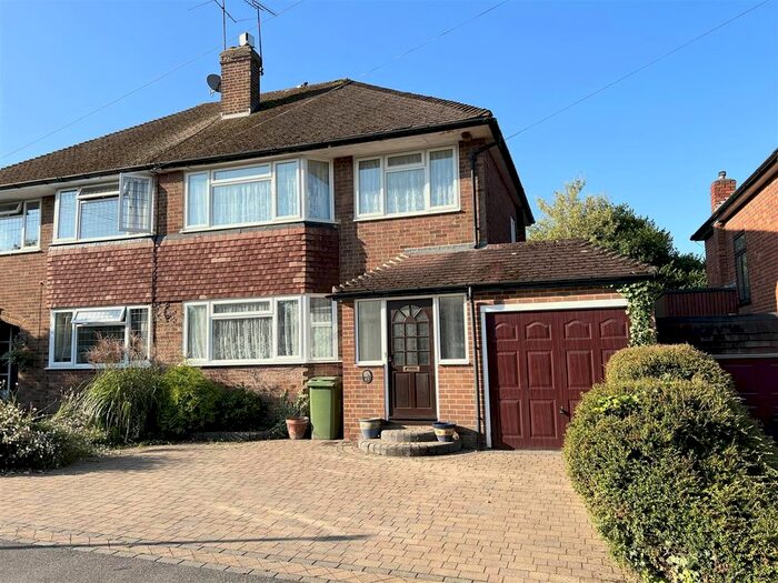 3 Bedroom Semi-Detached House To Rent In Rochford Avenue, Shenfield, Brentwood, CM15