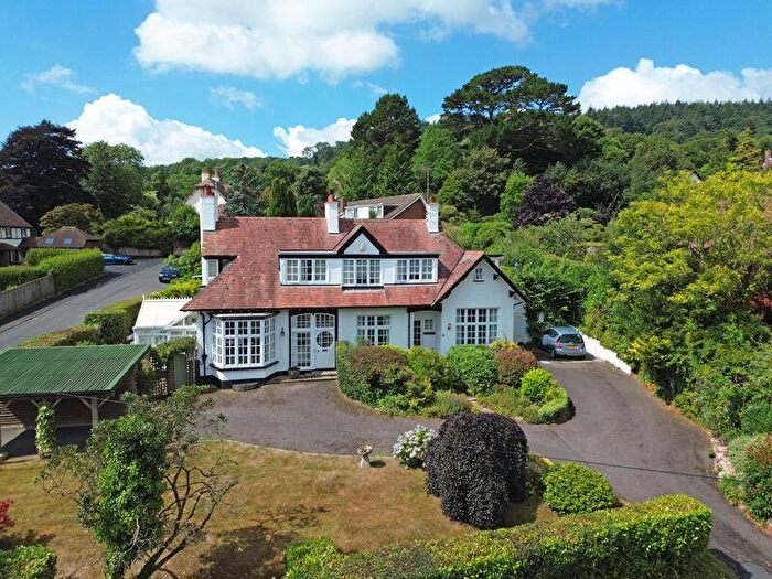 2 Bedroom Flat For Sale In Bickwell Valley, Sidmouth, EX10