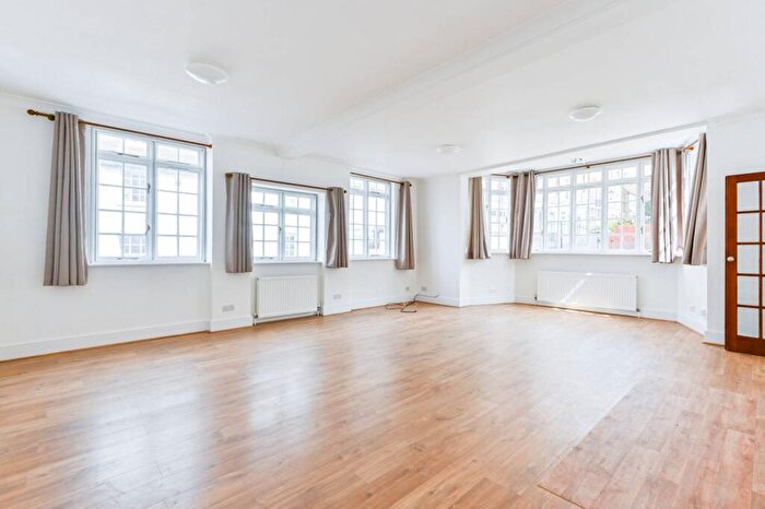 3 Bedroom Flat To Rent In West Street, Harrow On The Hill, Harrow, HA1