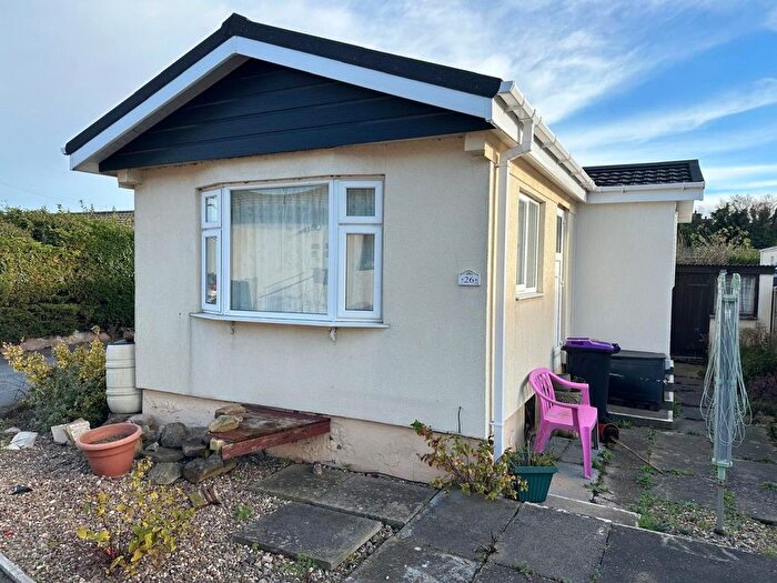 1 Bedroom Park Home For Sale In Oak Avenue, Radcliffe-On-Trent, Nottingham, NG12