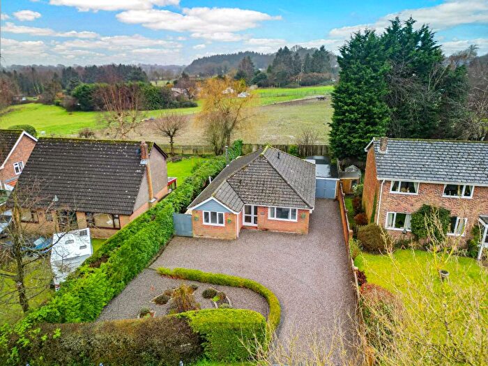 4 Bedroom Detached Bungalow For Sale In Twynhams Hill, Shirrell Heath, SO32