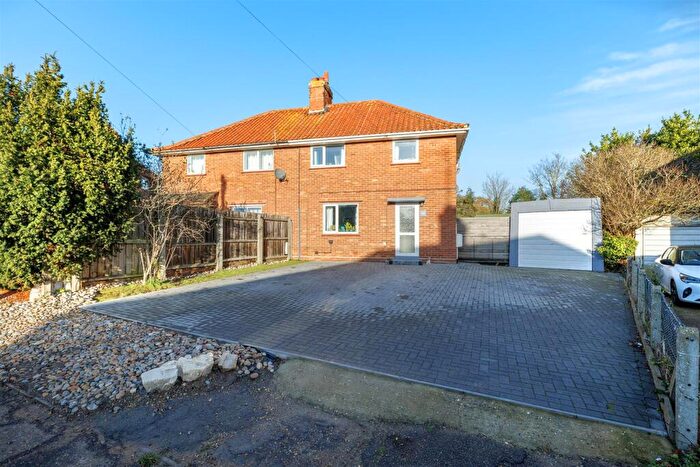 3 Bedroom Semi Detached House For Sale In Pleasant Place, Beccles, NR34