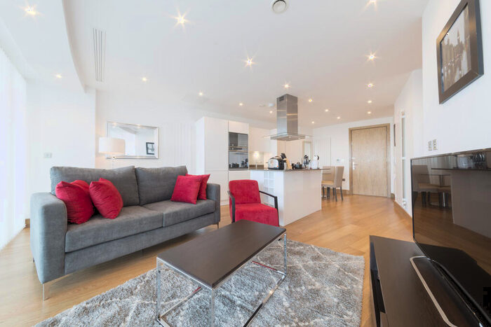 1 Bedroom Apartment To Rent In Crossharbour Plaza, London, E14