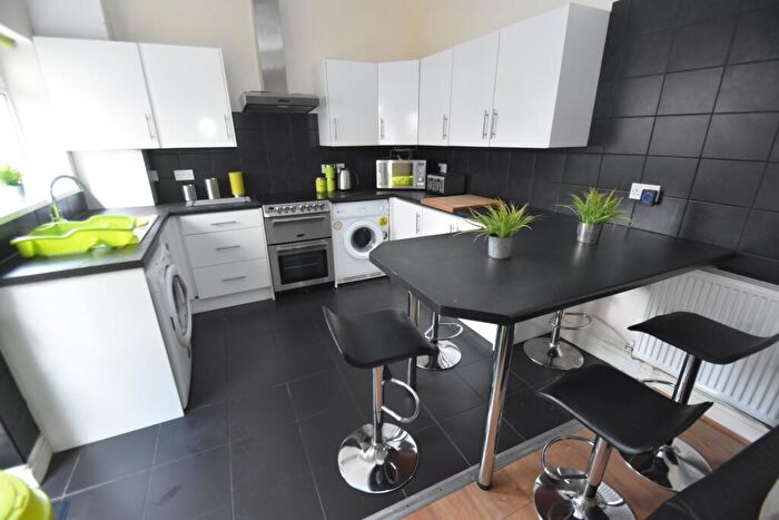 5 Bedroom House To Rent In Monthermer Road, Cathays, Cardiff, CF24