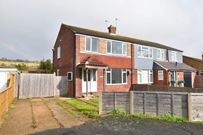 3 Bedroom Semi-Detached House For Sale In Crofters Close, Hythe, CT21