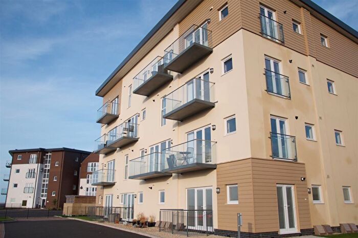 2 Bedroom Flat For Sale In Bwlchygwynt, Llanelli, SA15