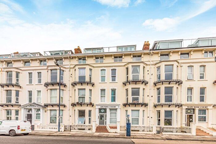 1 Bedroom Apartment To Rent In South Parade, Southsea, PO5