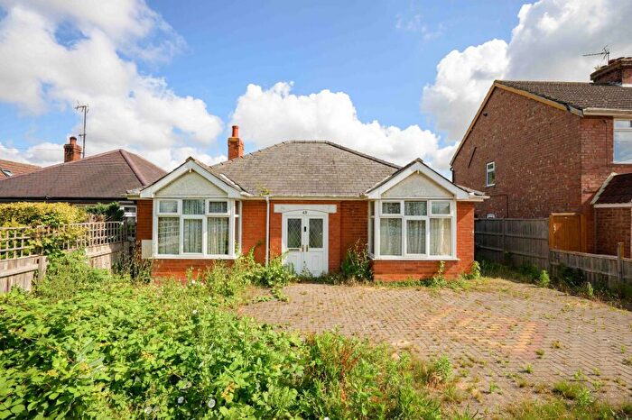 3 Bedroom Detached Bungalow For Sale In Skegness Road, Burgh Le Marsh, PE24