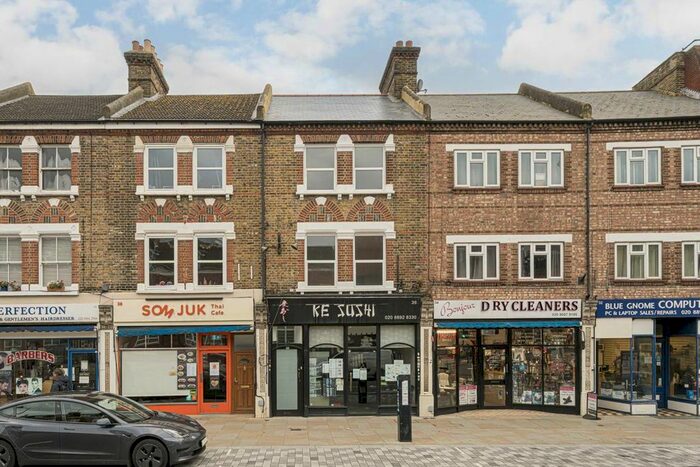 2 Bedroom Maisonette To Rent In London Road, Twickenham, TW1