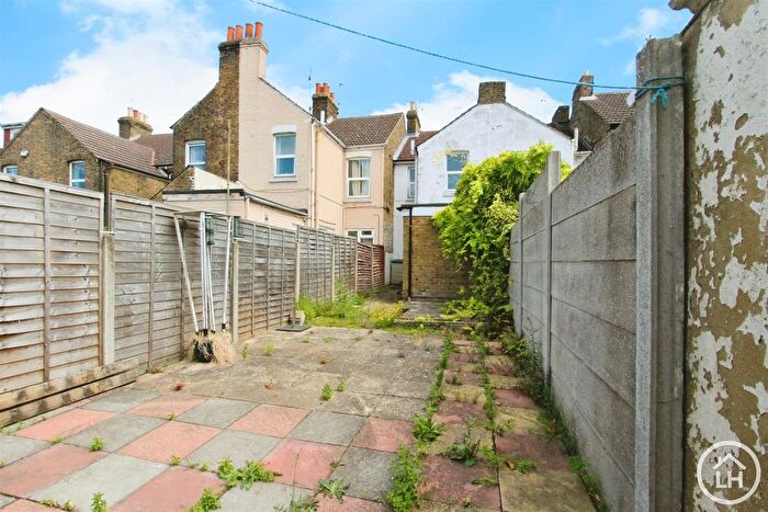 3 Bedroom Terraced House For Sale In Ufton Lane, Sittingbourne, ME10
