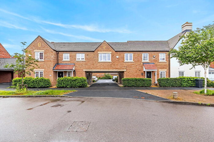 2 Bedroom Coach House For Sale In Oatlands Drive, Wixams, MK45