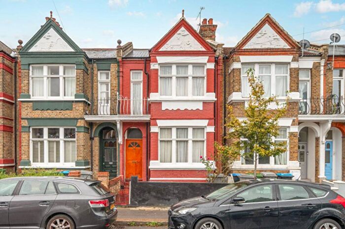 6 Bedroom Semi-Detached House For Sale In Clifford Gardens, Kensal Rise, London, NW10
