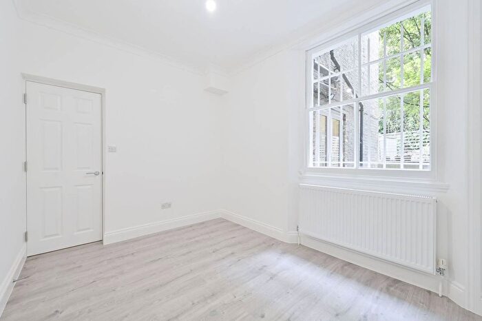 2 Bedroom Flat To Rent In Holland Road, Holland Park, London, W14
