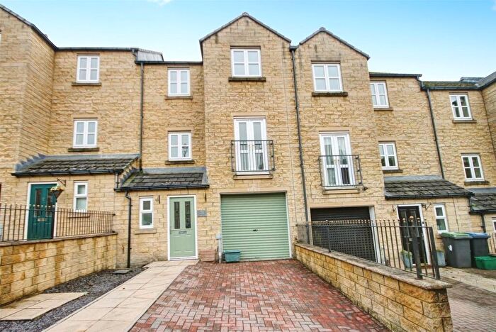 4 Bedroom Terraced House For Sale In Queens Gate, Consett, County Durham, DH8