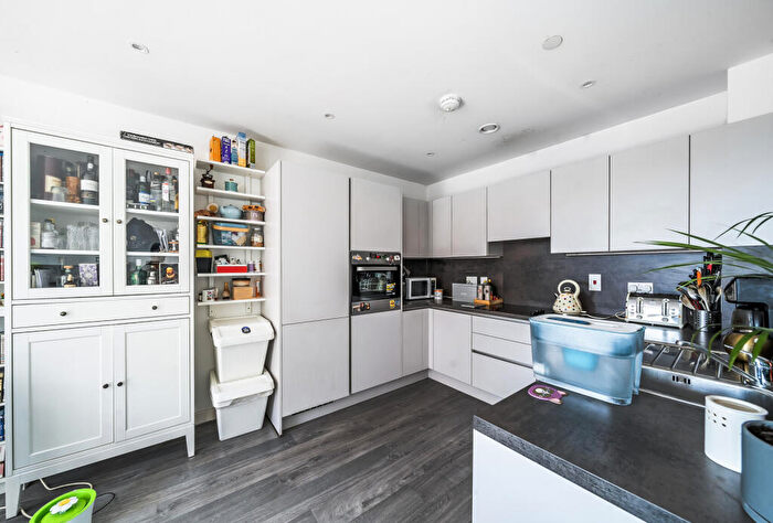 1 Bedroom Apartment For Sale In Moorhen Drive, London, NW9