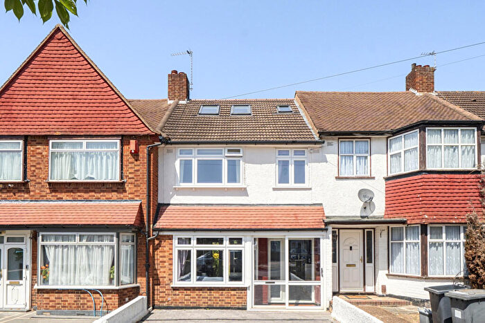 4 Bedroom Terraced House For Sale In Carstairs Road, London, SE6