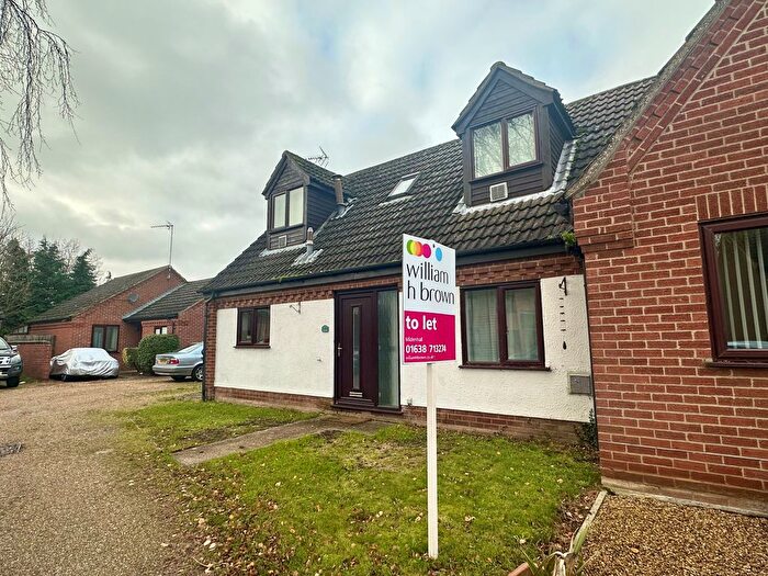 3 Bedroom Chalet To Rent In Oak Drive, Beck Row, Bury St. Edmunds, IP28