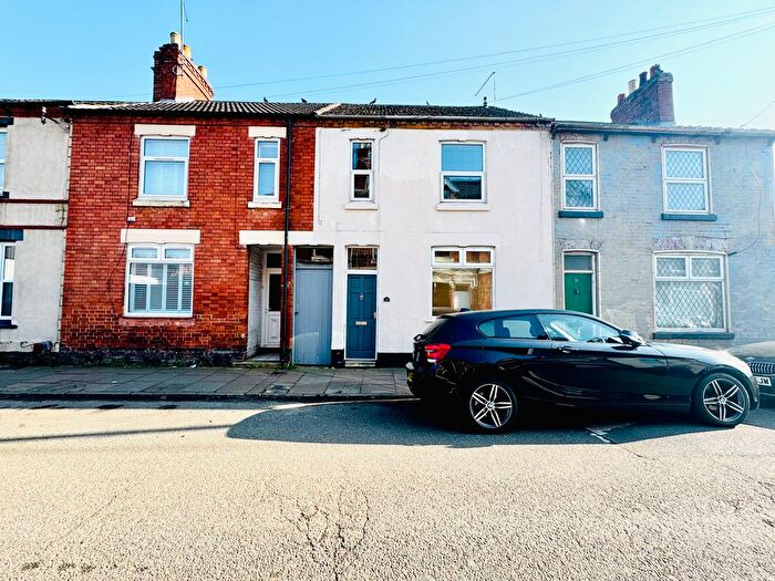 3 Bedroom Property To Rent In Regent Street, Kettering, NN16