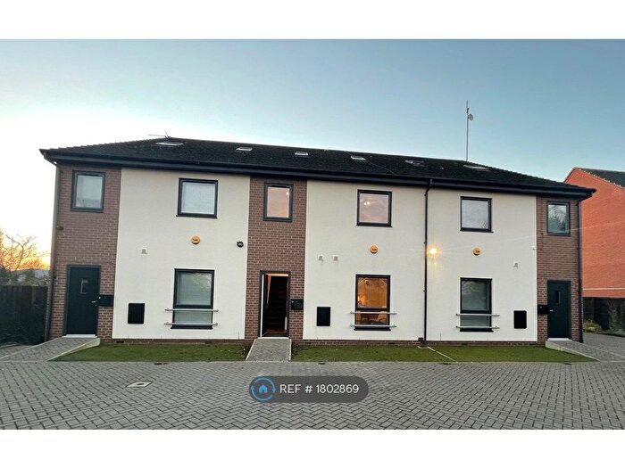 2 Bedroom Terraced House To Rent In Owston Park, Hull, HU6