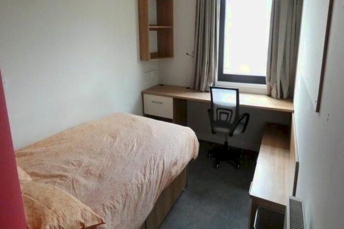 Studio To Rent In Green Lanes, London, N16